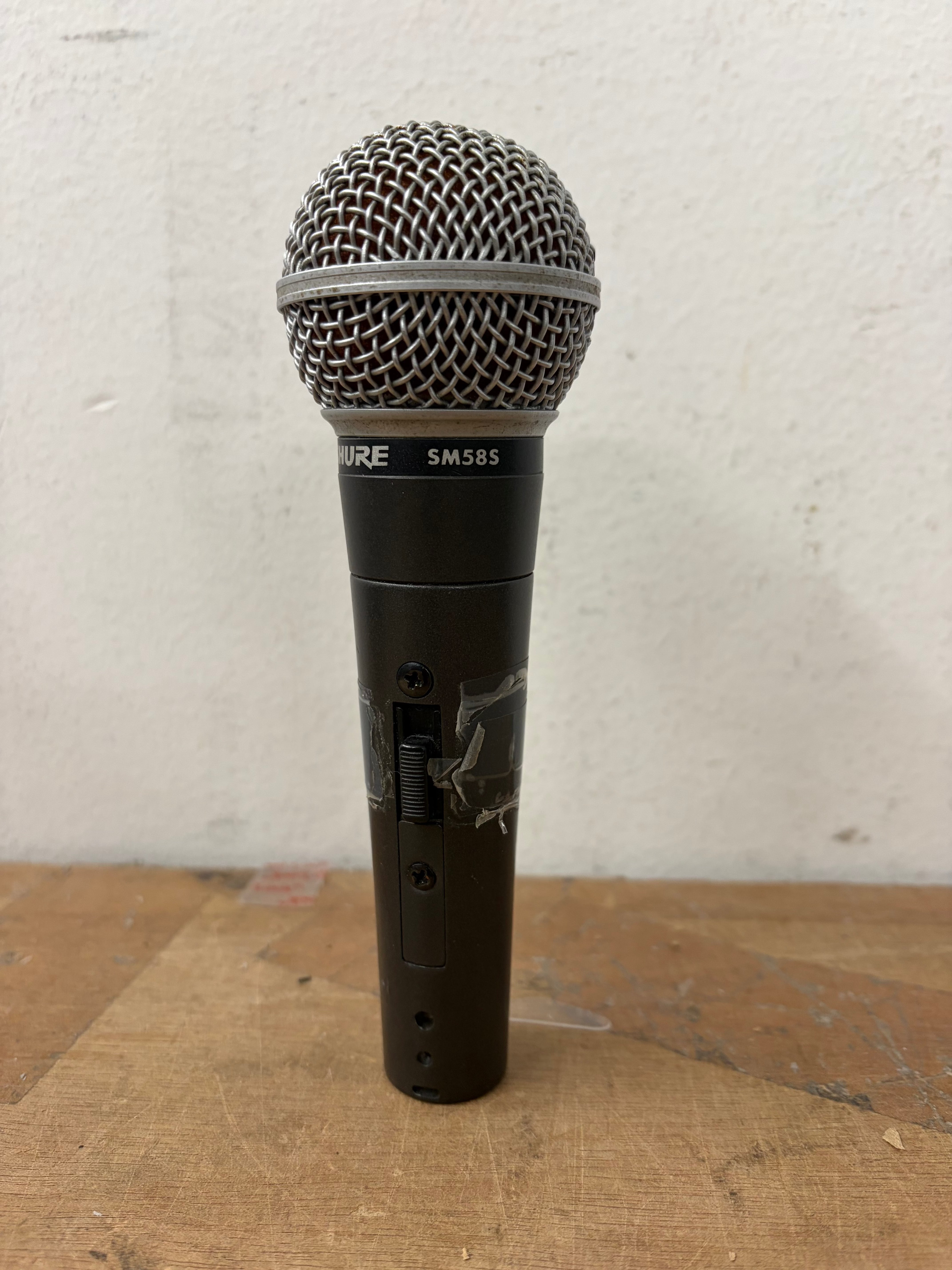Shure SM58S Dynamic Vocal Microphone with On/Off Switch w/Mic Stand Vocal Mic Indipro Tools