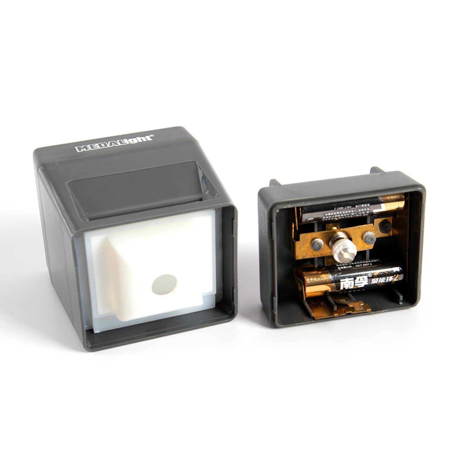 Medalight SV-2 35mm, 2x2 LED Compact Slide Viewer -2x Magnification Indipro