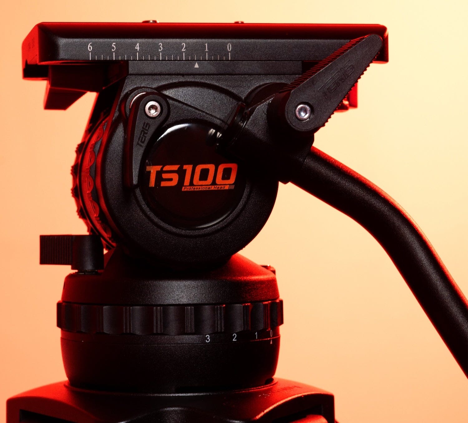Teris TS100CF-Q Fluid Head & Tripod Kit (Carbon Fiber) Fluid Head & Tripod Kit Indipro 