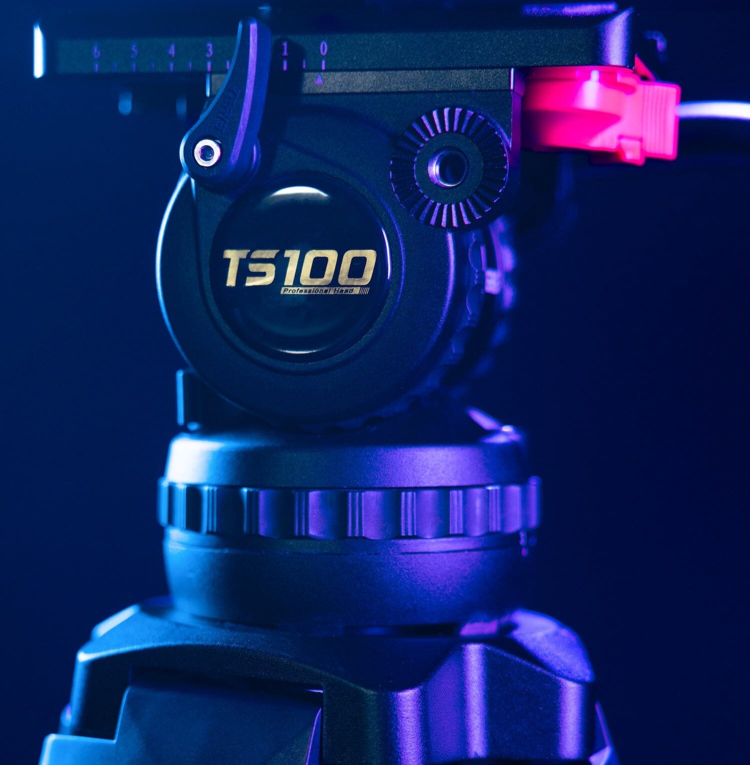 Teris TS100CF-Q Fluid Head & Tripod Kit (Carbon Fiber) Fluid Head & Tripod Kit Indipro 